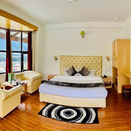 Hotel Hadimba Palace - Near Mall Road Manali  Bagian luar foto
