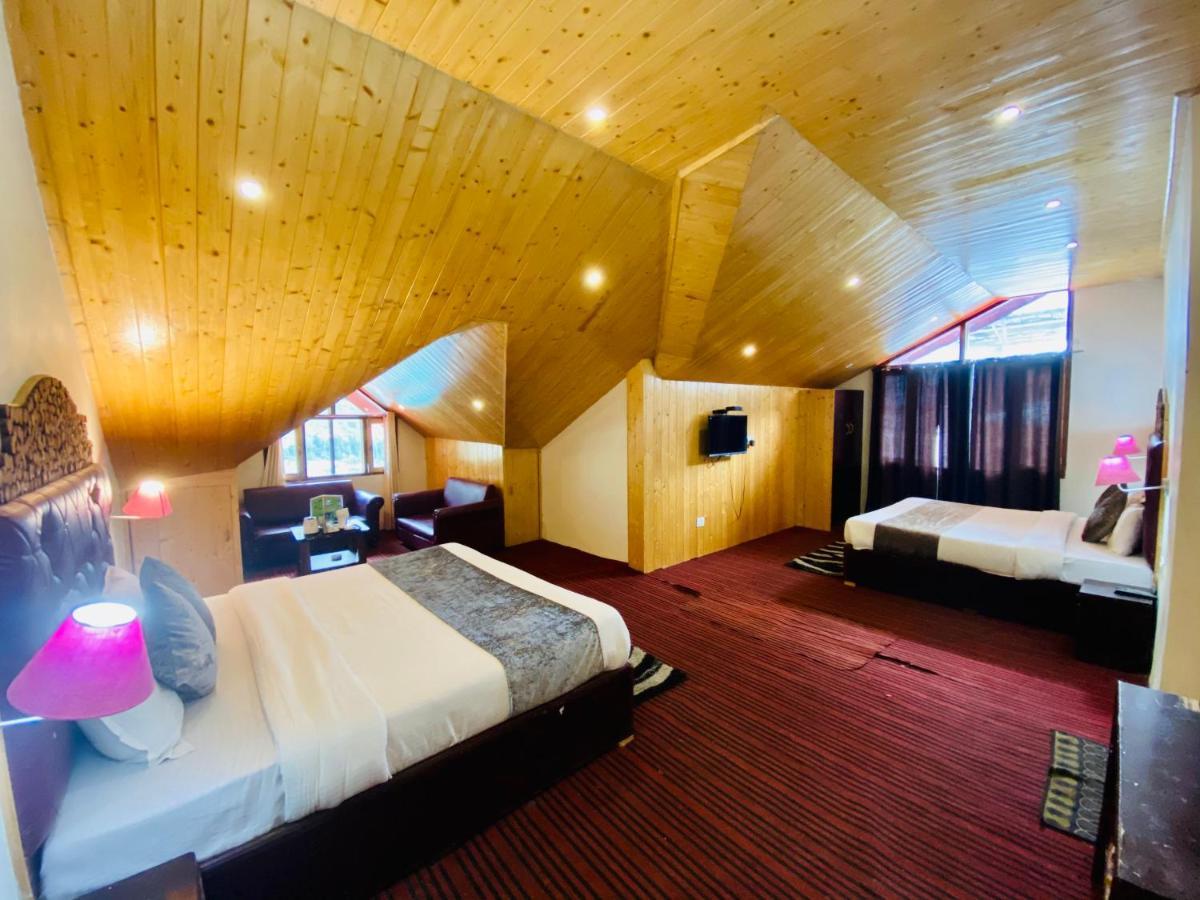 Hotel Hadimba Palace - Near Mall Road Manali  Bagian luar foto