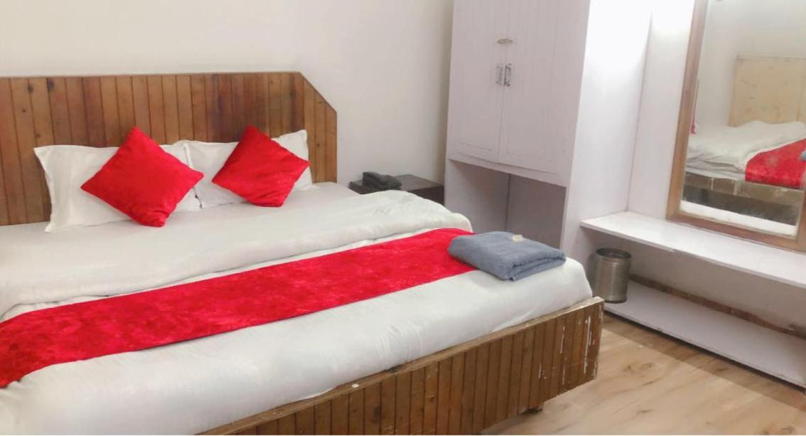 Hotel Hadimba Palace - Near Mall Road Manali  Bagian luar foto